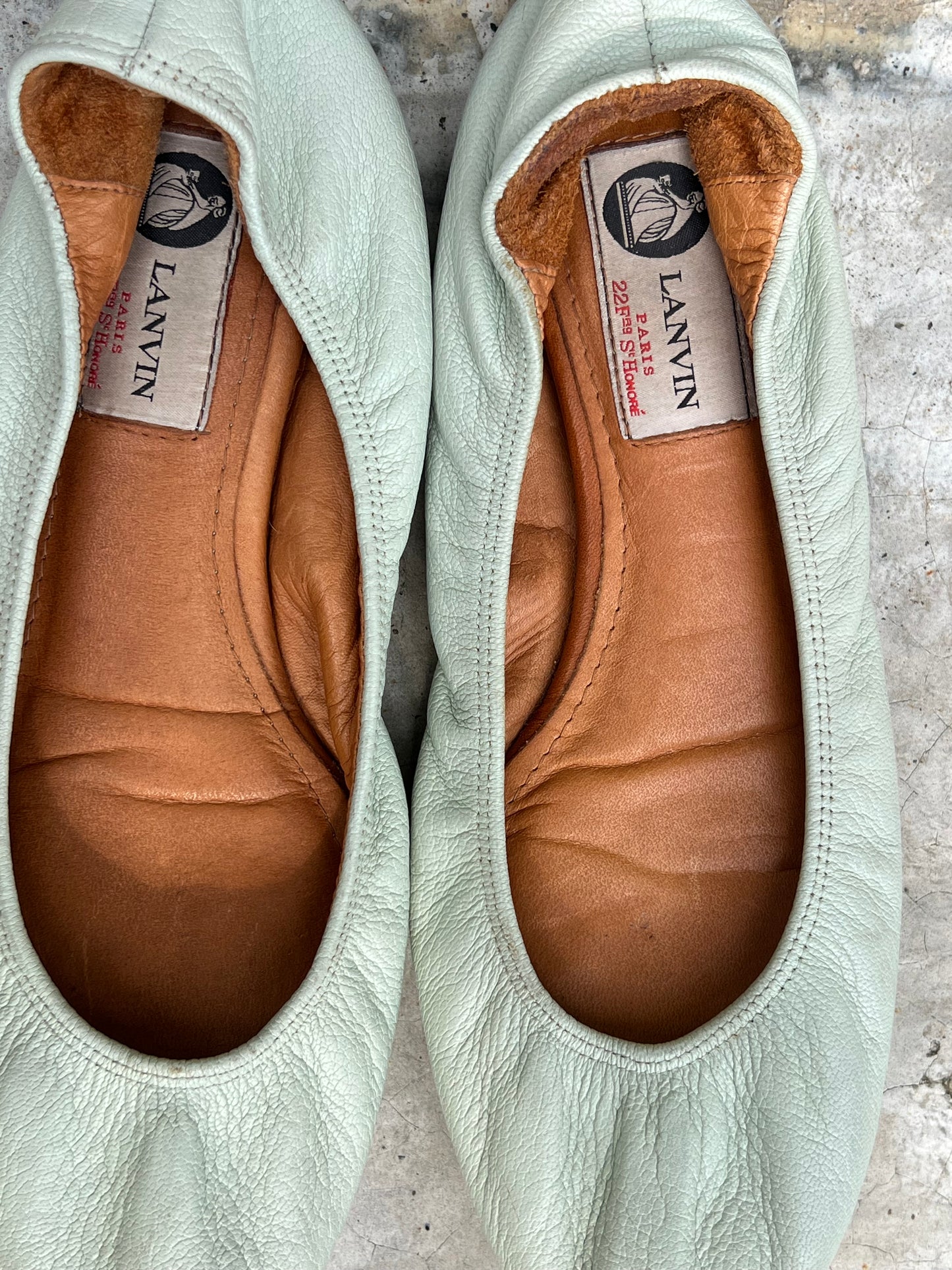 Lanvin Calfskin Ballet Flats
Alber Elbaz Era
Size 37