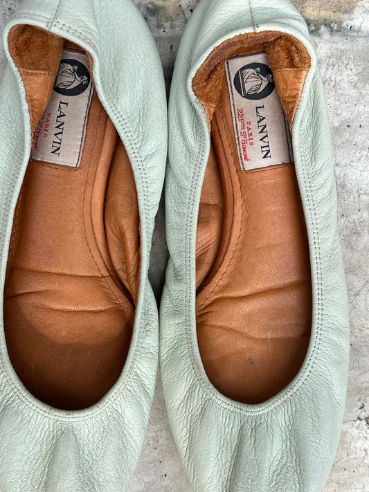 Lanvin Calfskin Ballet Flats
Alber Elbaz Era
Size 37
