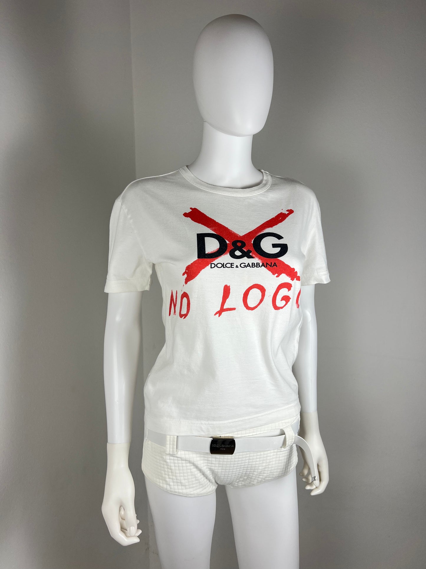 Dolce & Gabbana "NO LOGO" Graphic Tee