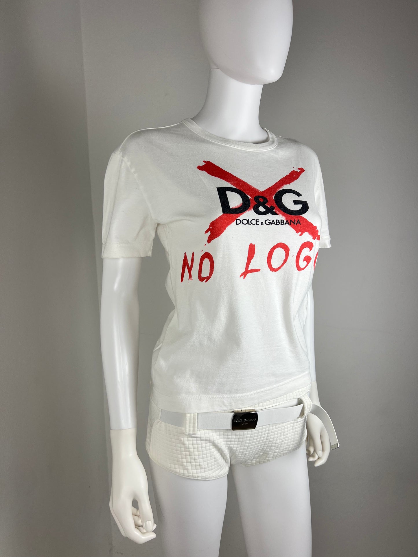 Dolce & Gabbana "NO LOGO" Graphic Tee