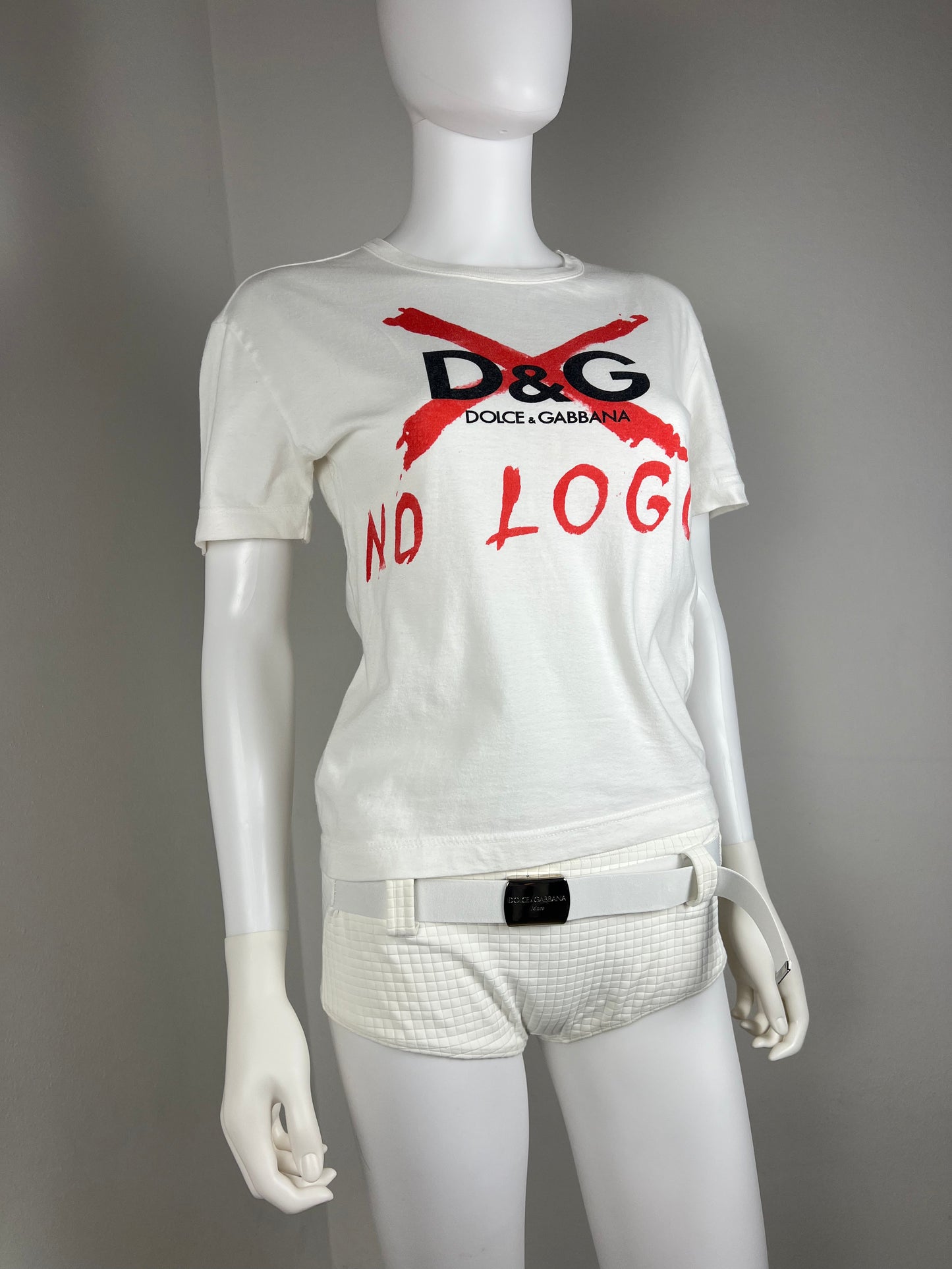Dolce & Gabbana "NO LOGO" Graphic Tee